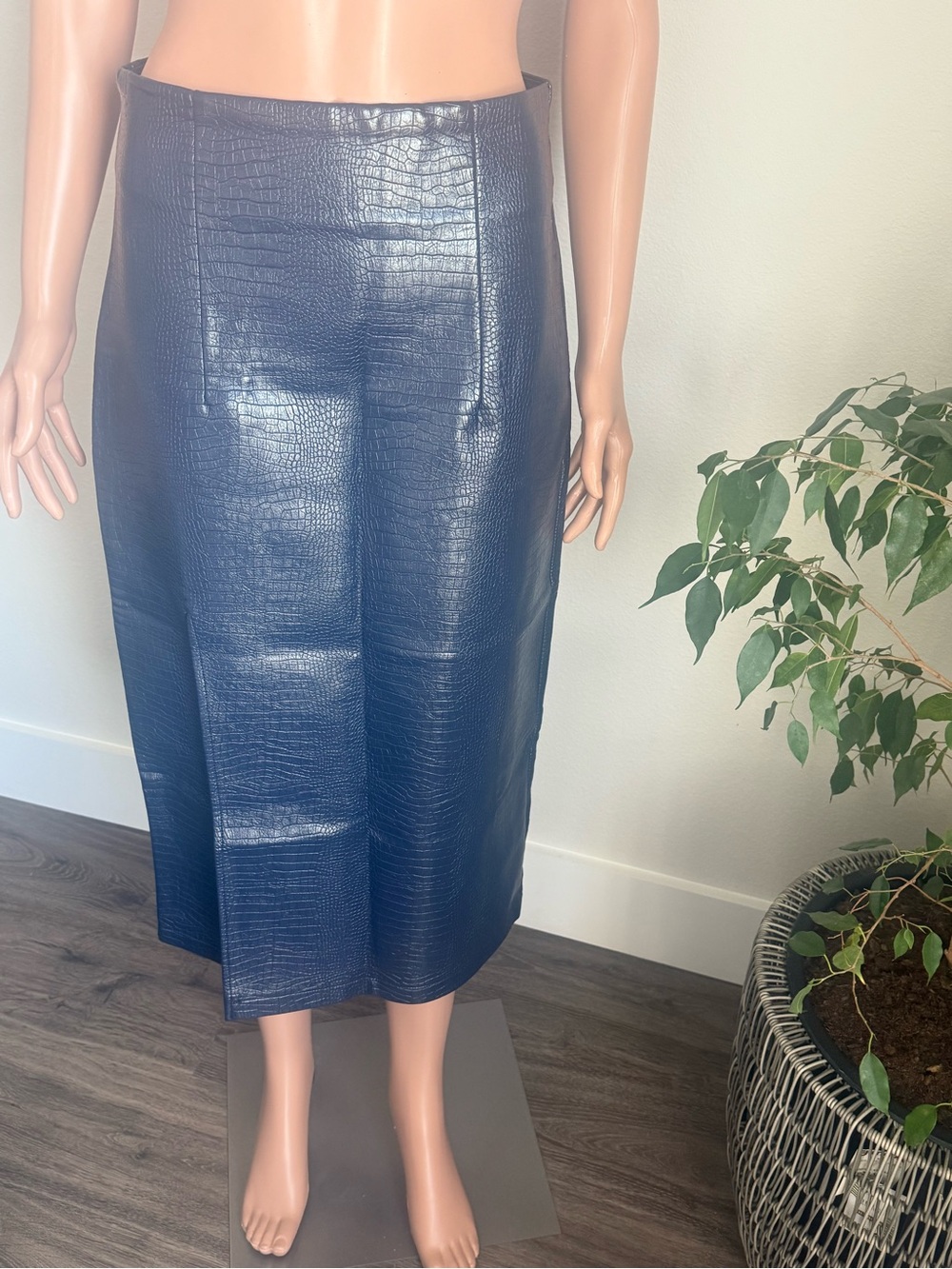 Women's Navy Faux-Croc Midi Skirt